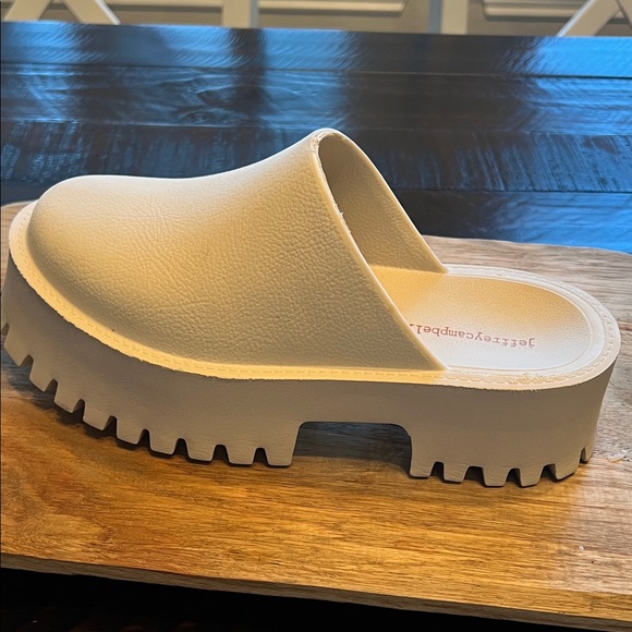 Jeffrey Campbell Cream Platform Clog Mules - Picture 7 of 7